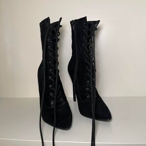 Steve Madden black lace up boots